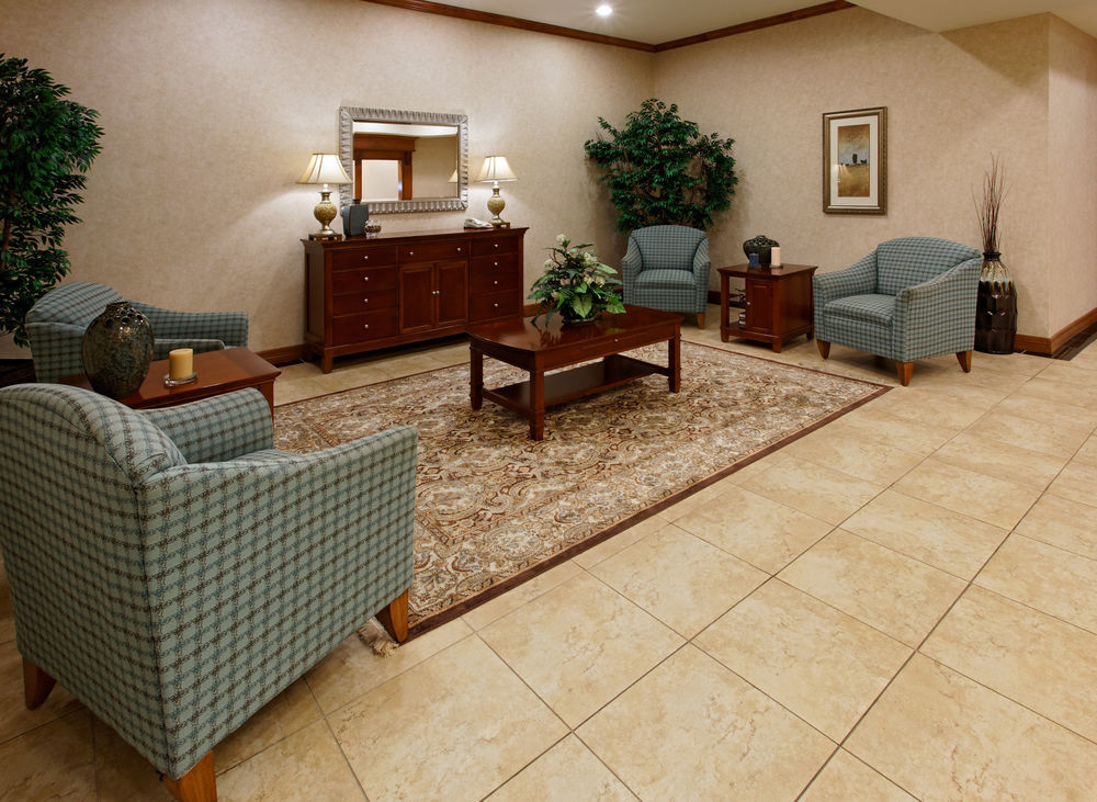Holiday Inn Express & Suites - Dodge City By Ihg Εξωτερικό φωτογραφία