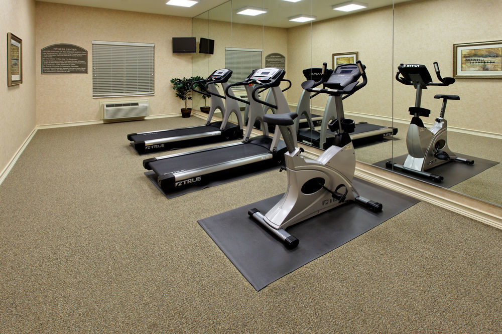 Holiday Inn Express & Suites - Dodge City By Ihg Εξωτερικό φωτογραφία