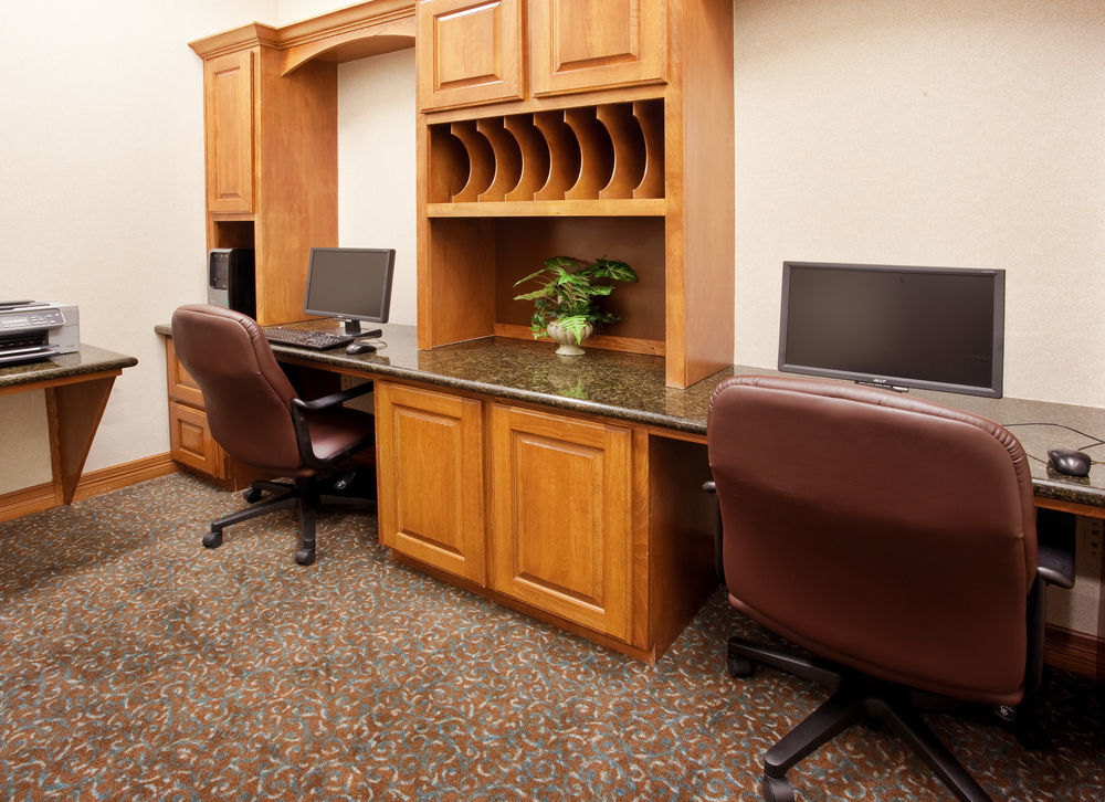 Holiday Inn Express & Suites - Dodge City By Ihg Εξωτερικό φωτογραφία